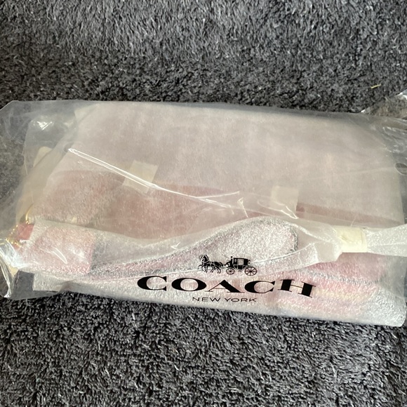 NWT COACH Double Corner Zip Wristlet - Picture 11 of 11